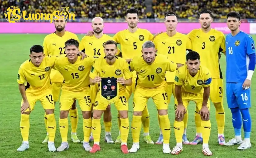 Ngày 26/9, FIFA phạt FAM và 7 cầu thủ nhập tịch, trong đó có Garces, vì làm giả giấy tờ Ngày 26/9, FIFA phạt FAM và 7 cầu thủ nhập tịch, trong đó có Garces, vì làm giả giấy tờ
