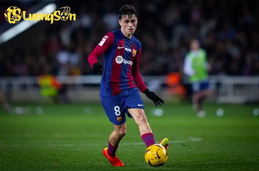 Trước thềm đại chiến PSG, phong độ của Pedri được đánh giá vượt trội hơn hẳn Vitinha Trước thềm đại chiến PSG, phong độ của Pedri được đánh giá vượt trội hơn hẳn Vitinha