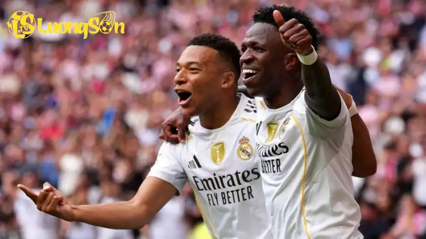 Mbappe nói mối quan hệ giữa anh và Vinicius rất tốt (Ảnh: GOAL) Mbappe nói mối quan hệ giữa anh và Vinicius rất tốt
