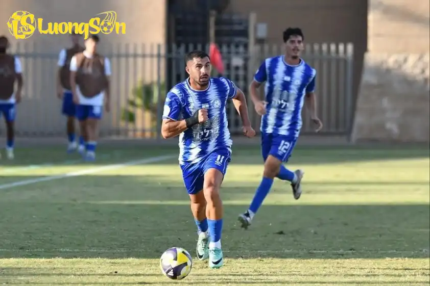 Kiryat Yam được đánh giá cao hơn so với Maccabi Jaffa Kiryat Yam được đánh giá cao hơn so với Maccabi Jaffa