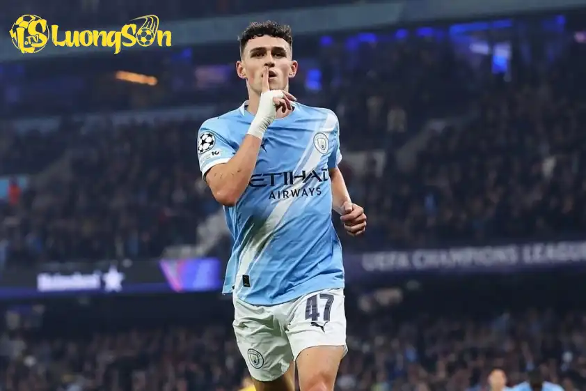 Foden được đánh giá là cầu thủ quan trọng bậc nhất của Man City. Foden được đánh giá là cầu thủ quan trọng bậc nhất của Man City.