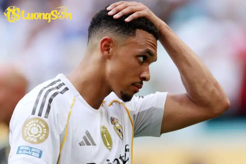 Trent Alexander-Arnold đang có khởi đầu khó khăn tại Real Madrid Trent Alexander-Arnold đang có khởi đầu khó khăn tại Real Madrid